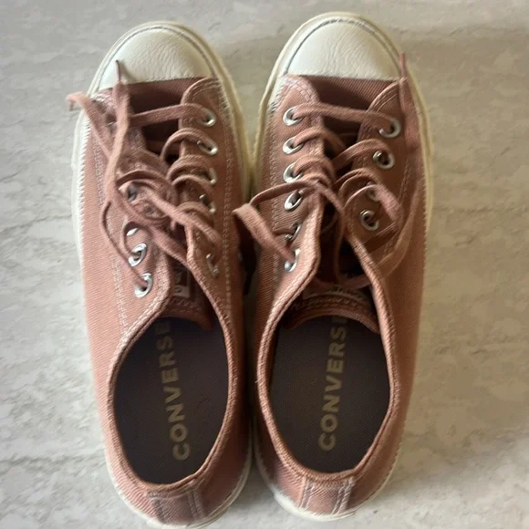 Converse Chuck Taylor Platform Sneakers - Picture 9 of 9